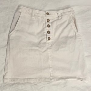 White denim button up skirt